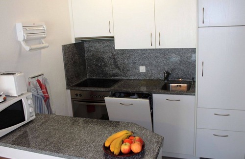 Acletta Apartment | Cosy apartment for 4 people with WIFI, TV, balcony, pets allowed and parking