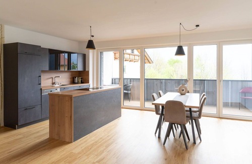 Fronhausen Apartment | Cosy apartment for 6 guests with WIFI, TV and patio