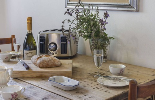 Riazzino Apartment | Cosy apartment for 8 guests with WIFI, patio, pets allowed and panoramic view