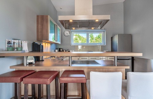 Sankt Urban Apartment | Cosy apartment for 6 people with WIFI, TV, balcony, pets allowed and parking