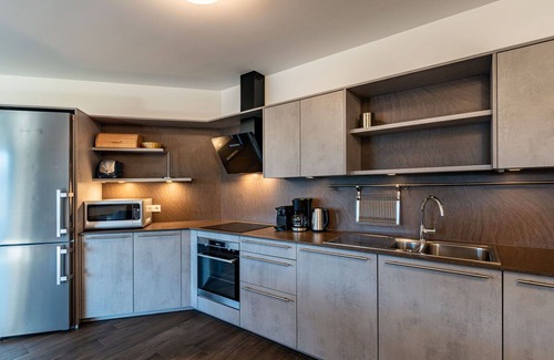 Annenheim Apartment | Cosy apartment for 3 people with WIFI, TV, balcony and parking