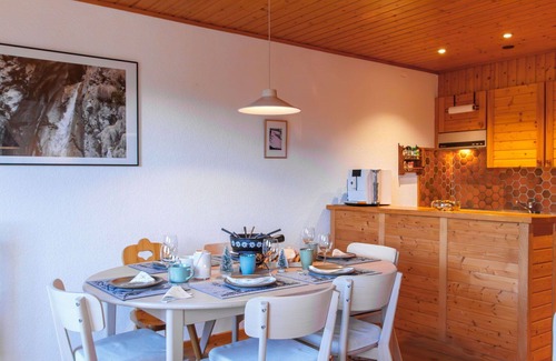 Val d'Illiez Apartment | Cosy apartment for 6 people with balcony and panoramic view