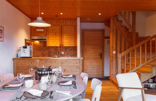 Val d'Illiez Apartment | Cosy apartment for 6 people with balcony and panoramic view