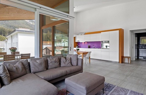 Lenzerheide Apartment | Cosy apartment for 6 guests with WIFI, TV and balcony