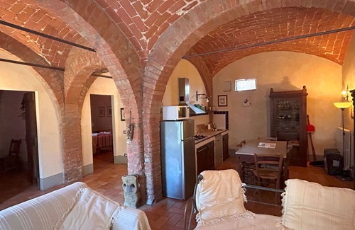 Monteleone d'Orvieto Apartment | Cosy apartment for 6 people with WIFI, pool and TV
