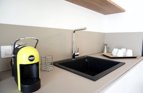 Laureto Villa | Cosy apartment in villa for 4 guests with WIFI, A/C, hot tub, TV and veranda, close to Alberobello