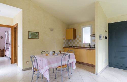 Costa dʼOneglia Villa | Cosy apartment in villa for 4 people with A/C, WIFI, patio and pets allowed