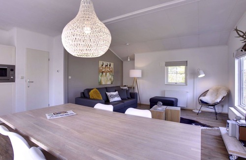 Municipality of Dalfsen House | Cosy apartment in villa for 4 guests with WIFI, pool, TV and terrace