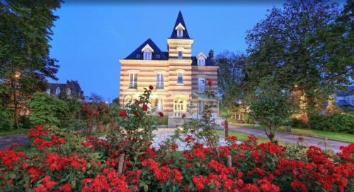 Cabourg Apartment | Cosy appartement dans une villa avec piscine, proche du centre et de la mer