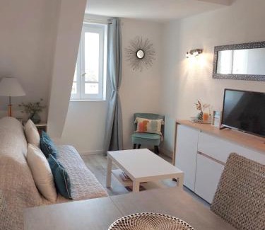 Cabourg Apartment | Cosy appartement dans une villa avec piscine, proche du centre et de la mer