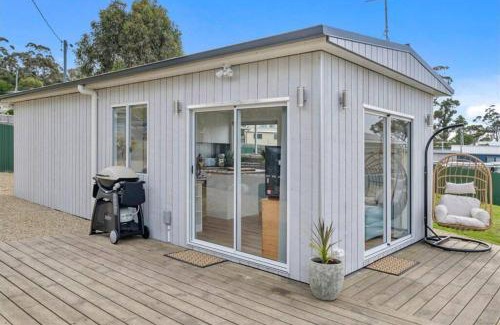 Primrose Sands House | Cosy Cabin, Big View !