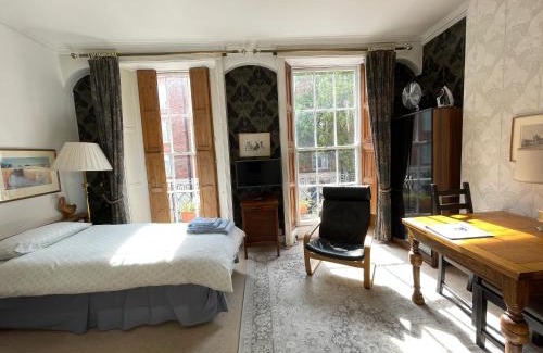 St. Pancras Apartment | Cosy central London apartment 002