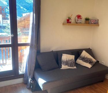 Les Deux Alpes Apartment | Cosy central Studio with a view, balcony 20m2 4ppl