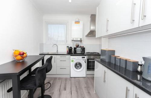 South Norwood Apartment | Cosy Comfy 1 Bedroom in Central Location