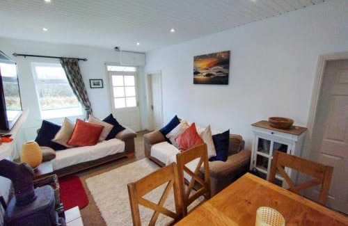 Galway House | Cosy Cottage by the Sea