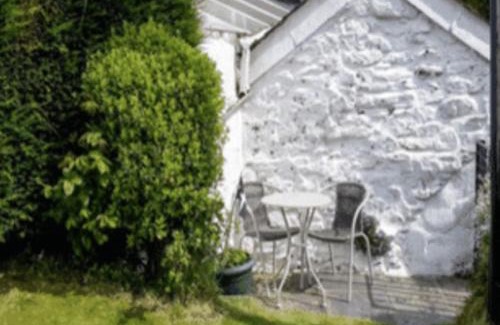 Fivelanes House | Cosy Cottage Real Fire Nearby Pub Garden Parking