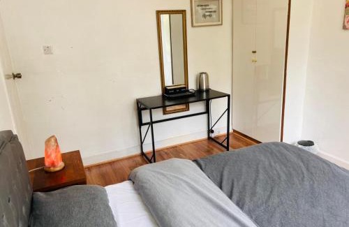 Wealdstone House | Cosy Double Room Harrow & Wealdstone