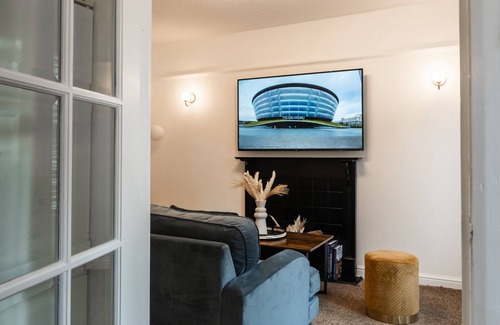 Kelvinbridge Apartment | Cosy Finnieston Apt - Private Access & FreeParking