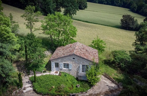 Saint Maurin House | Cosy gîte with terrace and private pool