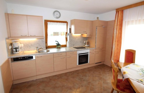 Liebenfels Apartment | Cosy holiday apartment with large garden and pool