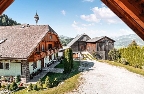 Michaelerberg Apartment | Cosy holiday apartment with fantastic views over alpine pastures and mountains.