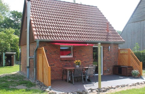 Zierow House | Cosy holiday home with fireplace and a terrace