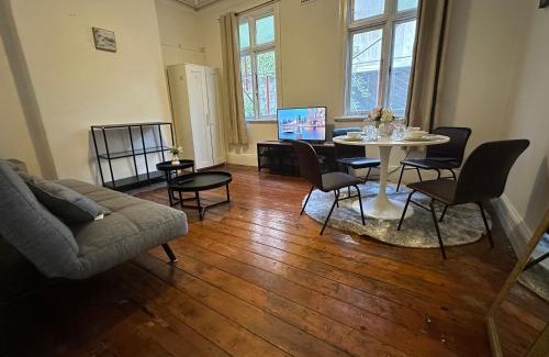 Darlinghurst Apartment | Cosy home in Heart of Inner City - Darlinghurst