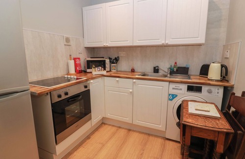 Millport Cottage | COSY IN, character holiday cottage, with a garden in Millport