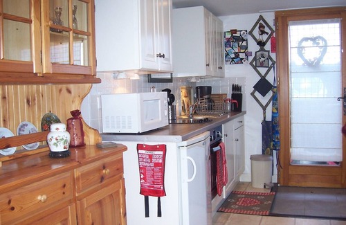 Thollon-les-Memises Apartment | Cosy mountain studio;superb lake/mountain views;100mtr ski lift;sleeps 2/3;WIFII