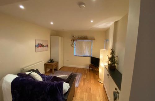 Pontefract House | Cosy stable conversion between Sheffield & Leeds