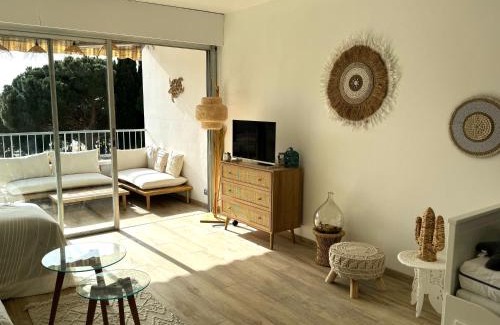 Le Lavandou Apartment | Cosy studio devant la mer Lavandou