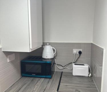 Brent House | Cosy Studio Near Wembley Stadium OVO