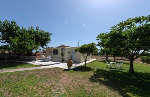 Messini House | COSY, SUNNY AND RELAXING BEACH HOUSE