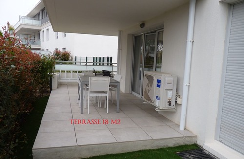 Puget-sur-Argens Apartment | COTE D'AZUR NEW AND SECURE F3 APARTMENT 10 KM FROM THE SEA - QUIET - SWIMMING POOL