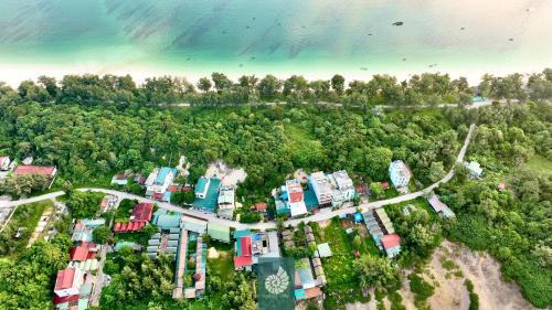 Co To House | Coto Island Beach Village Homestay