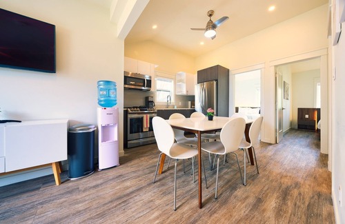 Wainfleet Cottage | Cottage 22: Charming Bungalow Steps from the Lake