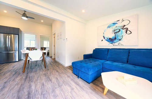 Wainfleet Cottage | Cottage 22: Charming Bungalow Steps from the Lake