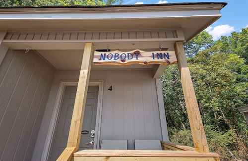 Ridgeland Cottage | Cottage 4 - Nobody Inn