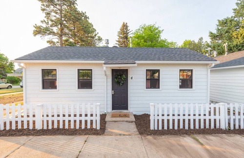Spearfish Cottage | Cottage #4 - Spearfish Orchard Creek Cottages