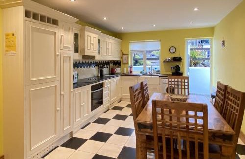 Roundstone House | Cottage 457 - Roundstone