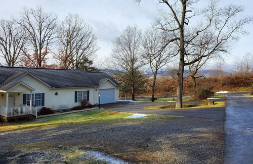 Duncansville House | Cottage at Chimney Ridge Farms