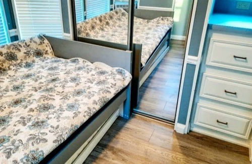 Sherkston RV Rental | Cottage at Sherkston a 5 star resort.