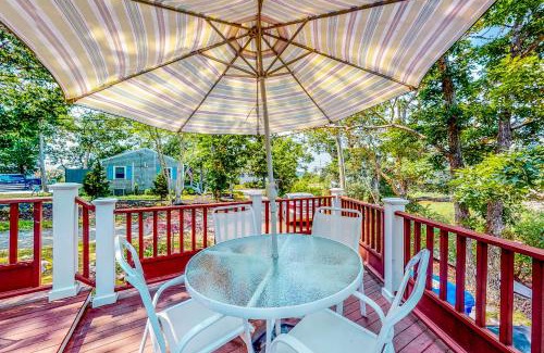 Pocasset House | Cottage by the Bay