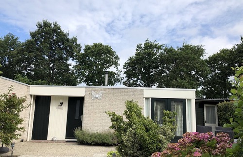 Ouddorp House | Cottage coast in South Holland behind the dunes by the sea