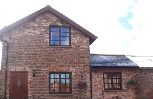 Flaxton Cottage | Cottage Cow House at Thompsons Arms Holiday Lets + B & B