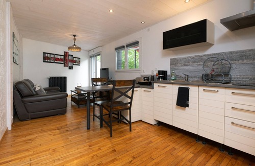 Meslan Cottage | Cottage "Domaine Moulin Blanc" with Private Garden & Wi-Fi