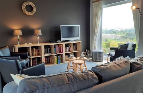 Nadrin Cottage | Cottage-Ensuite with Bath-Countryside view