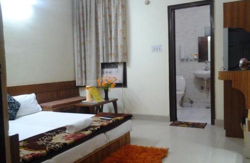 Paharganj Hotel | Cottage Ganga Inn