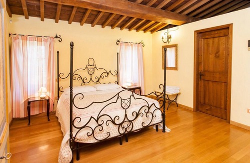Ramazzano Resort | Cottage Gubbio - Two Bedroom Resort, Sleeps 4