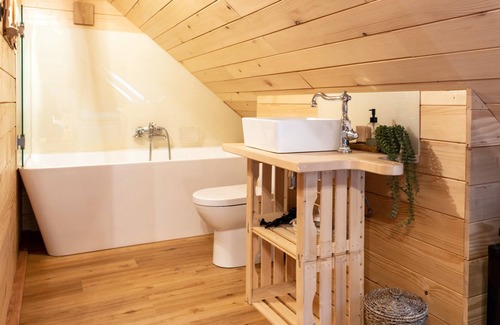 Hrib pri Hinjah House | Cottage Happiness with Sauna and Natural Pool